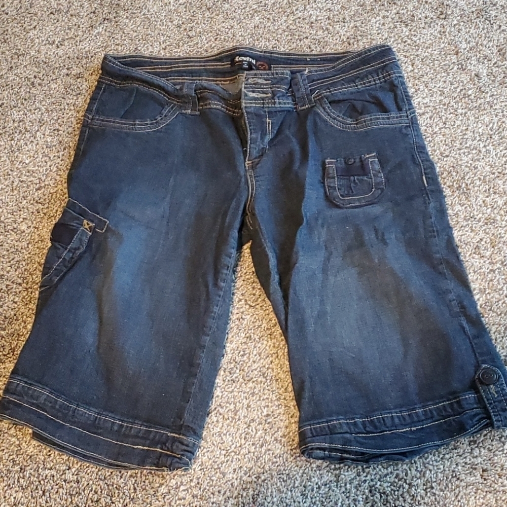 Rewind Jean‎ Knee Length Capris